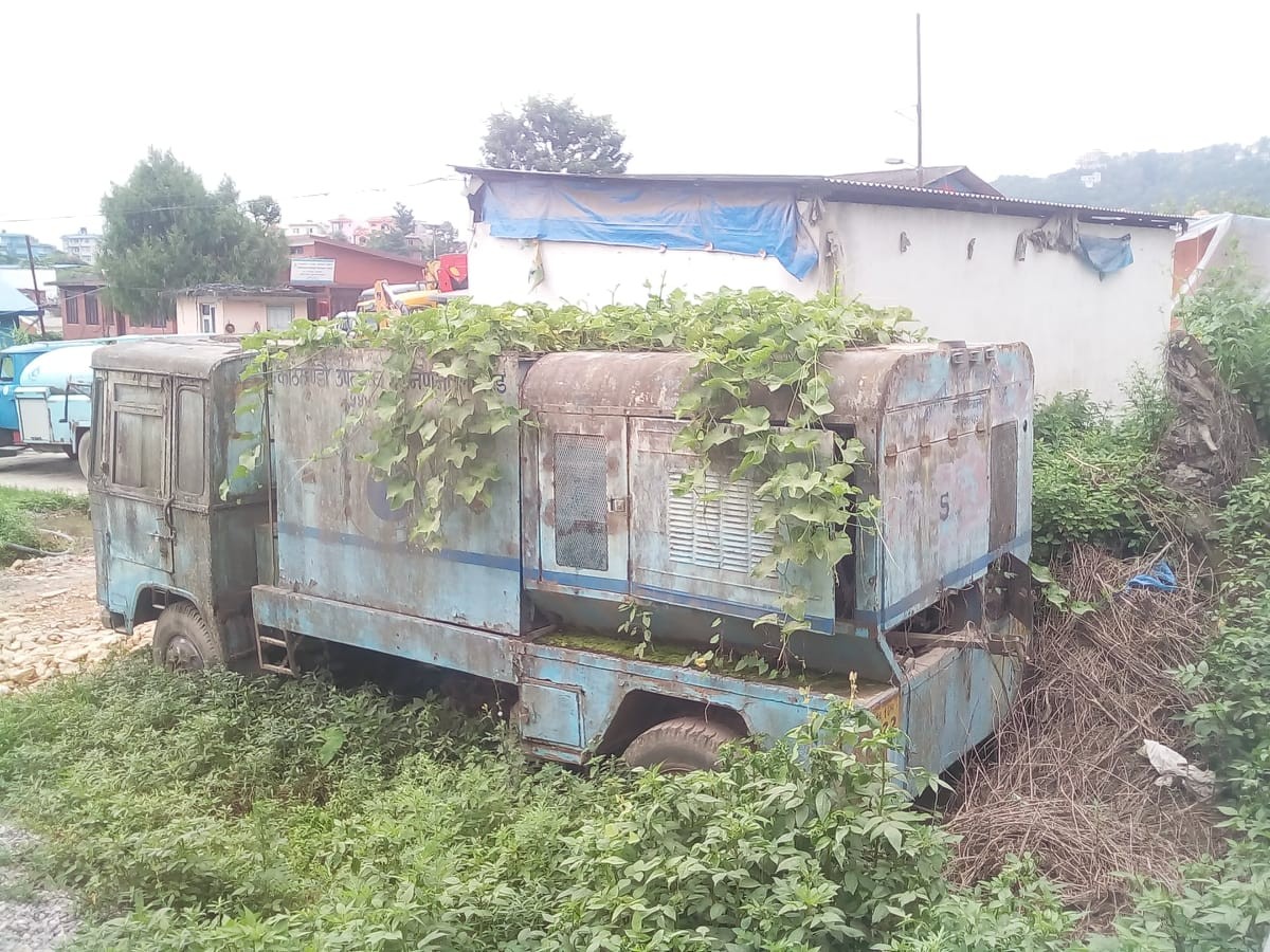 देशभर थन्किएका पुराना सरकारी गाडीको तथ्यांक पेश गर्न सरकारलाई सर्वोच्चको आदेश (पूर्णपाठसहित )