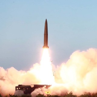 उत्तर कोरियाद्वारा मिसाइल प्रक्षेपण