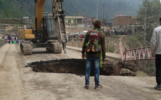 तनहुँको खानी खोलामा पृथ्वीराज दुईतर्फी आवागमन बन्द