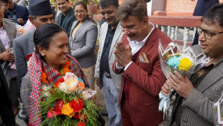 जब सञ्चारमन्त्रीलाई भुवन केसीले आफूलाई बोर्ड अध्यक्षभन्दा कलाकार भनेर चनाए