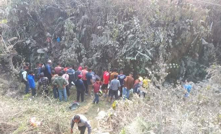 पोखरामा करिब ४५ जना सवार बस दुर्घटना