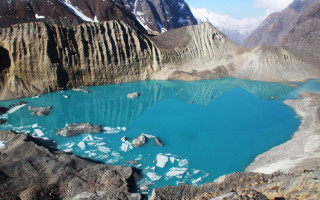 अन्नपूर्ण आधार शिविरमा ‘पञ्चकुण्ड ताल’ले लोभ्याउँदै पर्यटक