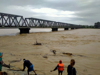 बस्ती जोगाउन तटबन्ध निर्माण गरिँदै