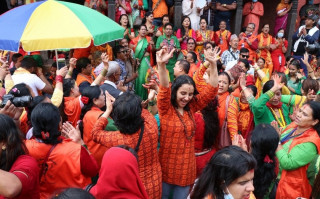 आज साउनको दोस्रो सोमबार, पशुपतिमा दर्शनार्थीको भिड् 