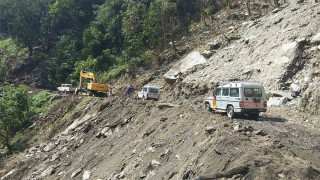 पहिरोले बेँसीसहर–चामे सडक पुनः अवरुद्ध