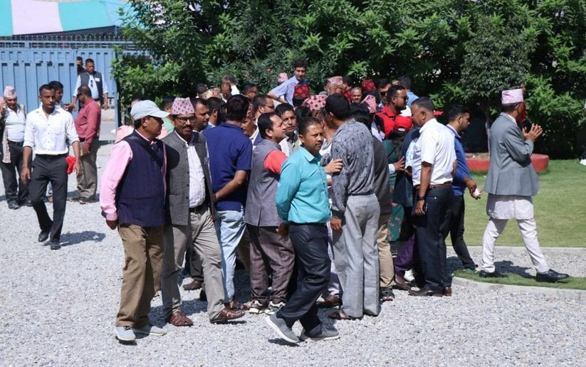 बागमती एमालेको नयाँ नेतृत्व चयन गर्न साढे ६ घण्टा मतदान