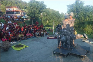 जैविक र प्राङ्गारिक खेती गर्न सिकाउँदै नाटक