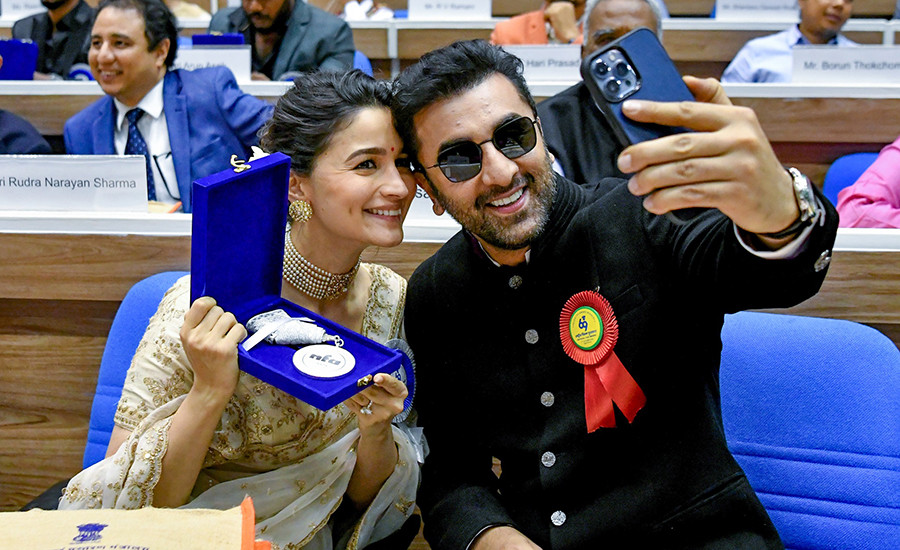 National-Film-Award-India-Alia-Bhatta-and-Ranbir.jpg