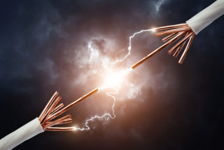 करेन्ट लागेर झापामा दुई जनाको मृत्यु