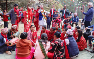 रत्यौली संरक्षणमा आमा समूहको सक्रियता