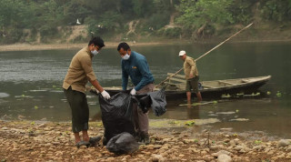 चितवन राष्ट्रिय निकुञ्ज सरसफाइ, तीन ट्याक्टर फोहर संकलन