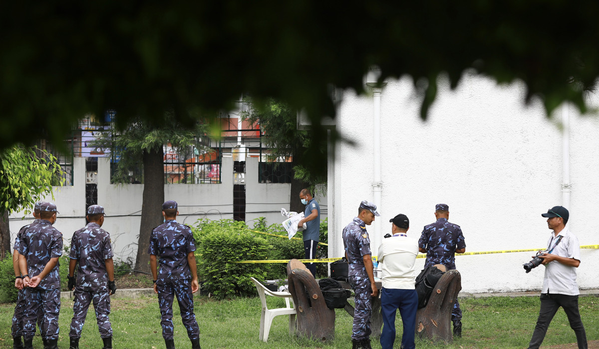 police-dead-ajit-gole-parliament-building-3.jpg