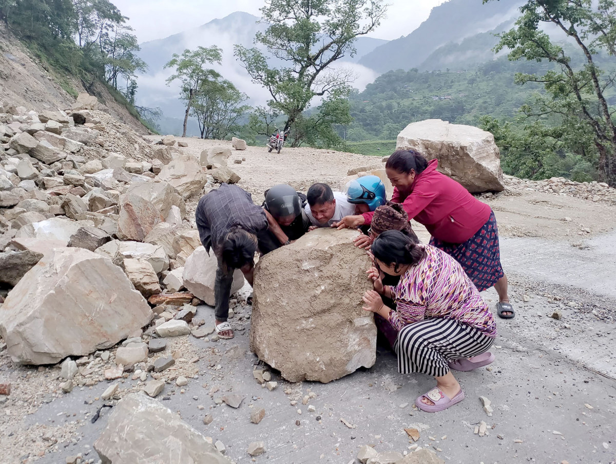 अवरुद्ध बेँसीसहर–चामे सडक सञ्चालनमा