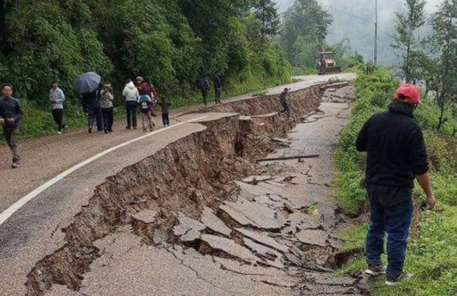 भोजपुरमा मध्यपहाडी लोकमार्ग भासियो