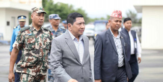 नारायणकाजी श्रेष्ठ अचानक उडे चीन