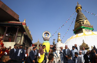 भुटानी राजा जिग्मेले गरे स्वयम्भू दर्शन (फोटो फिचर)