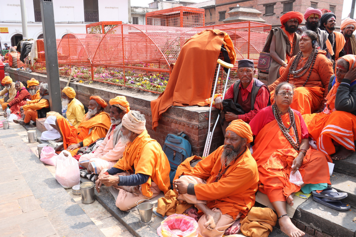 महाशिवरात्री : पशुपतिमा बढ्यो भक्तजनहरुको चहलपहल (तस्बिरहरु)