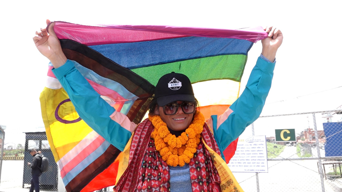 सगरमाथा आरोहण गर्ने पहिलो ट्रान्स महिला निलम पौडेल काठमाडौं फर्किन्