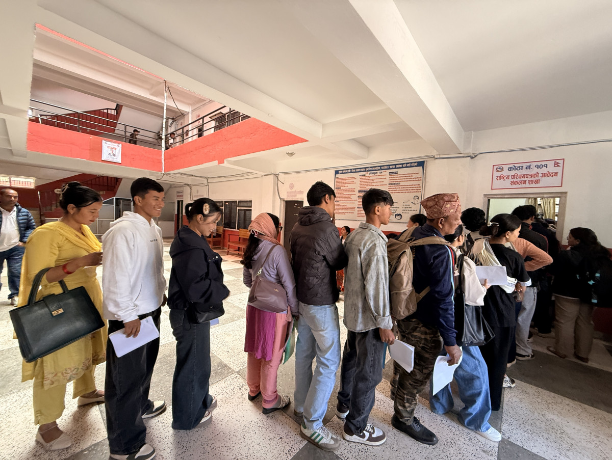 दसैँपछि जिल्ला प्रशासन कार्यालय गुल्मीमा सेवाग्राहीको भीड
